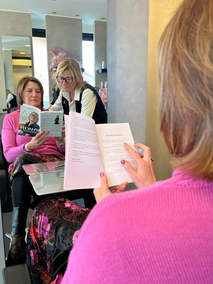 Cliente con il libro Rinascita di Daniela Modina